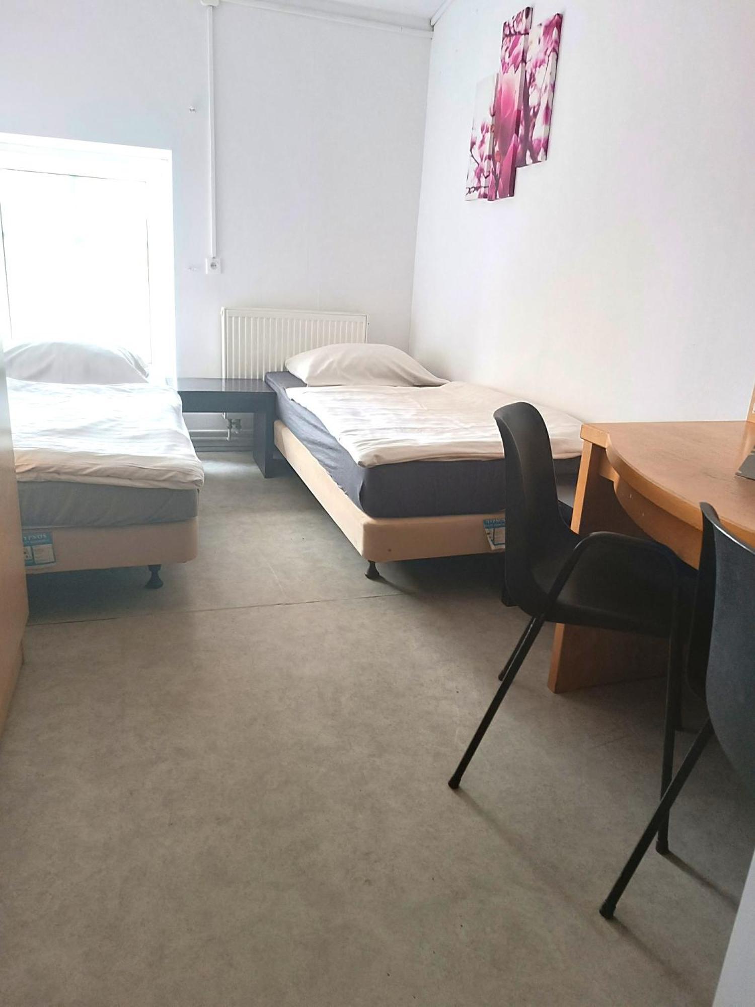 Hostel Krosnienska 12 Зелена Гура Екстер'єр фото