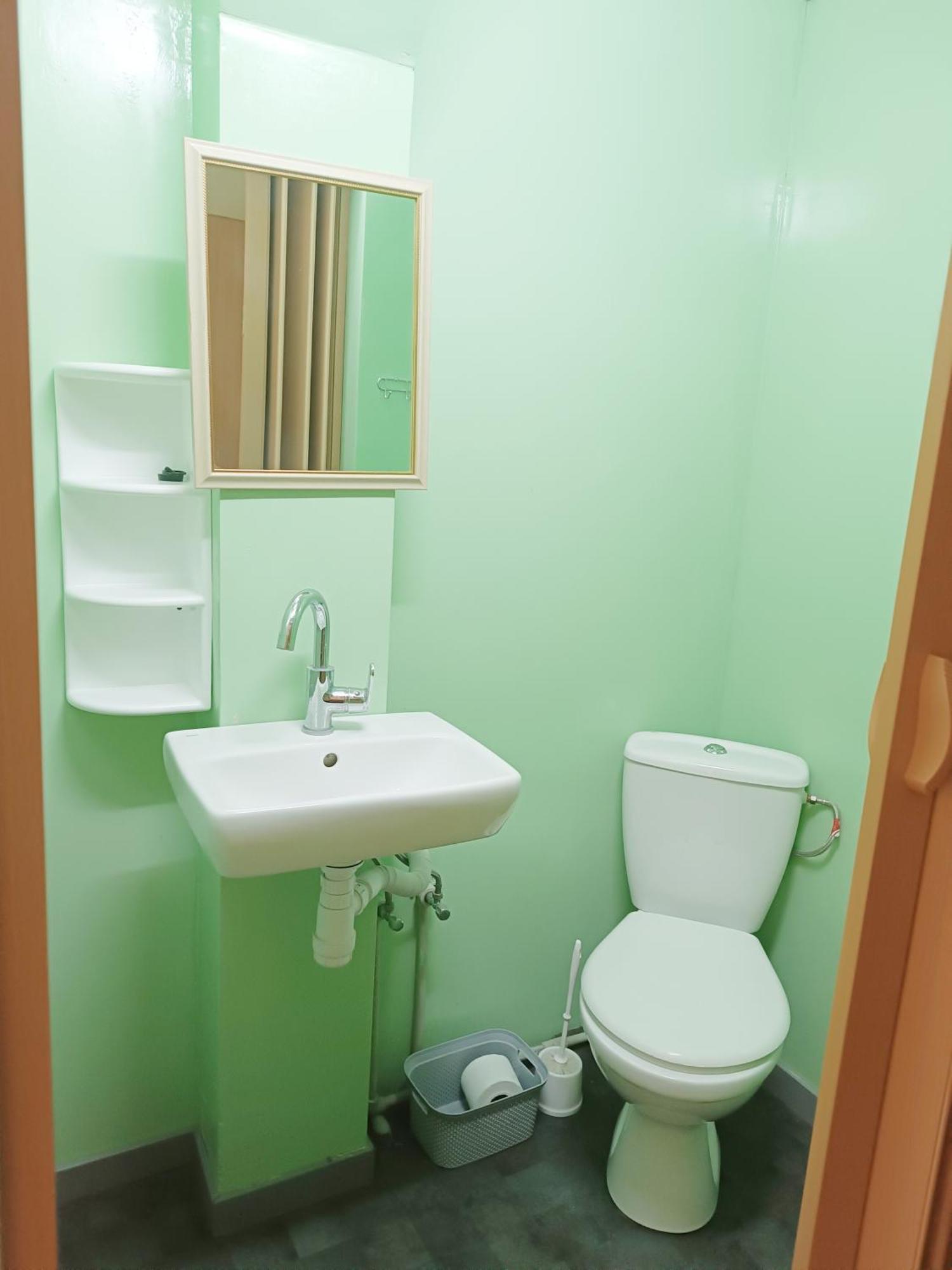 Hostel Krosnienska 12 Зелена Гура Екстер'єр фото
