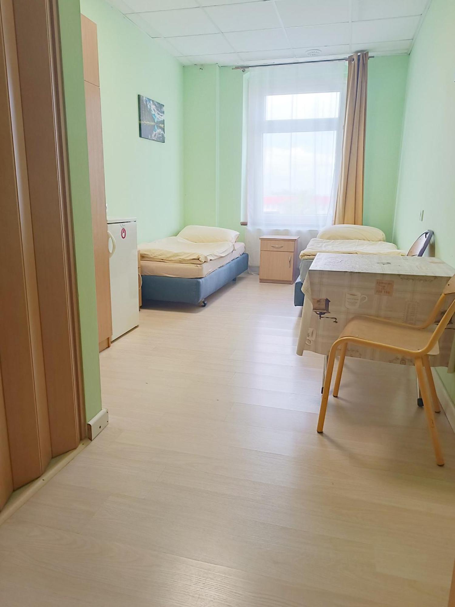 Hostel Krosnienska 12 Зелена Гура Екстер'єр фото