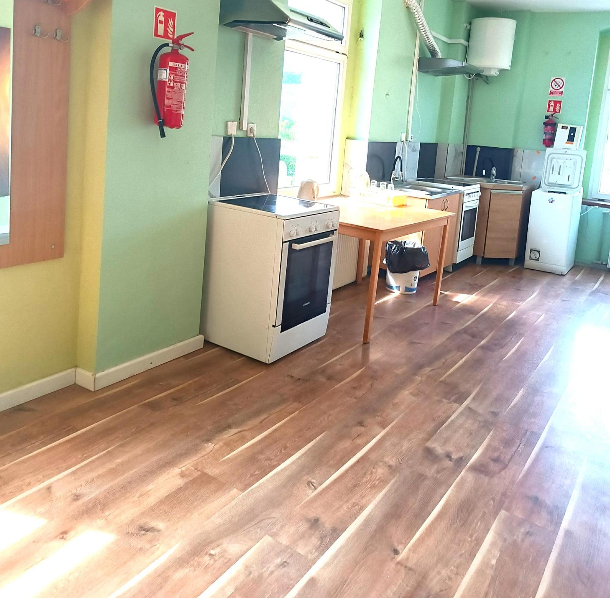 Hostel Krosnienska 12 Зелена Гура Екстер'єр фото