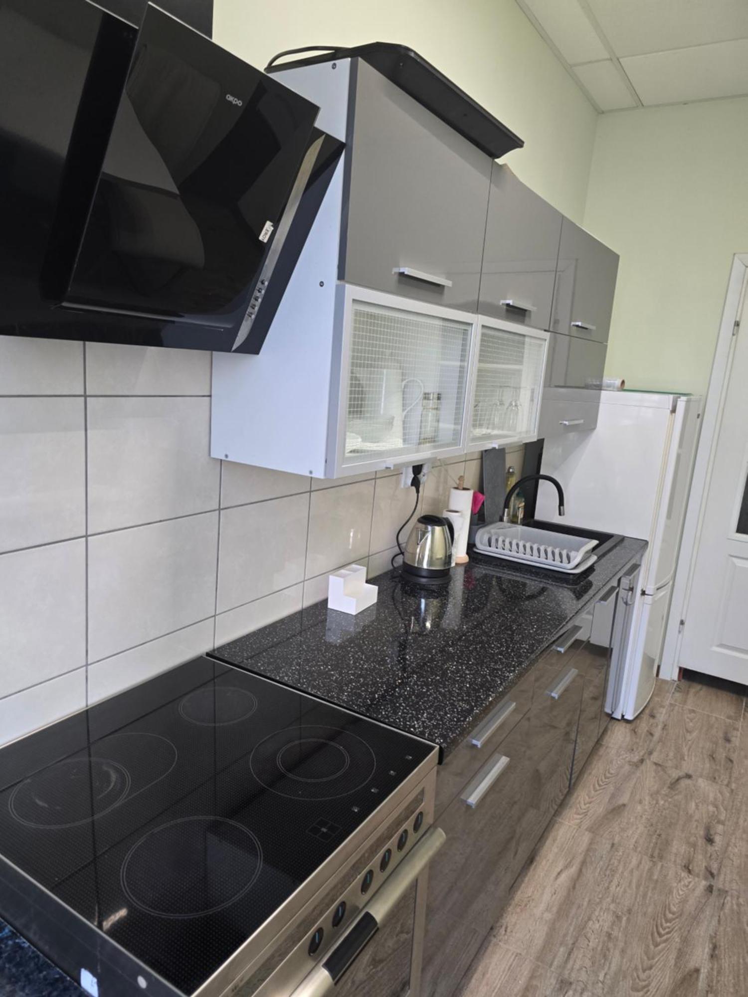 Hostel Krosnienska 12 Зелена Гура Екстер'єр фото